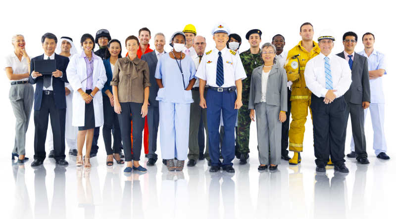 白色背景下多样化的商业人