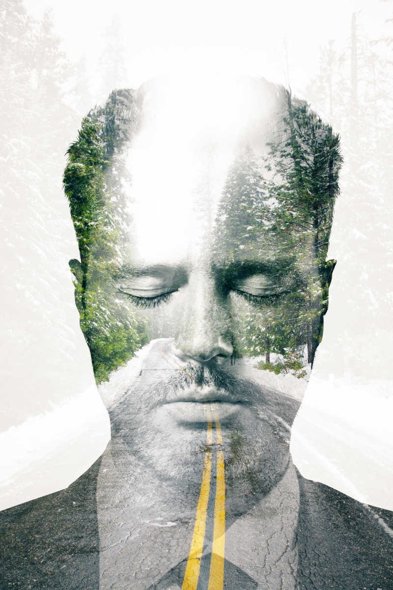 林间的道路与商人的双重曝光