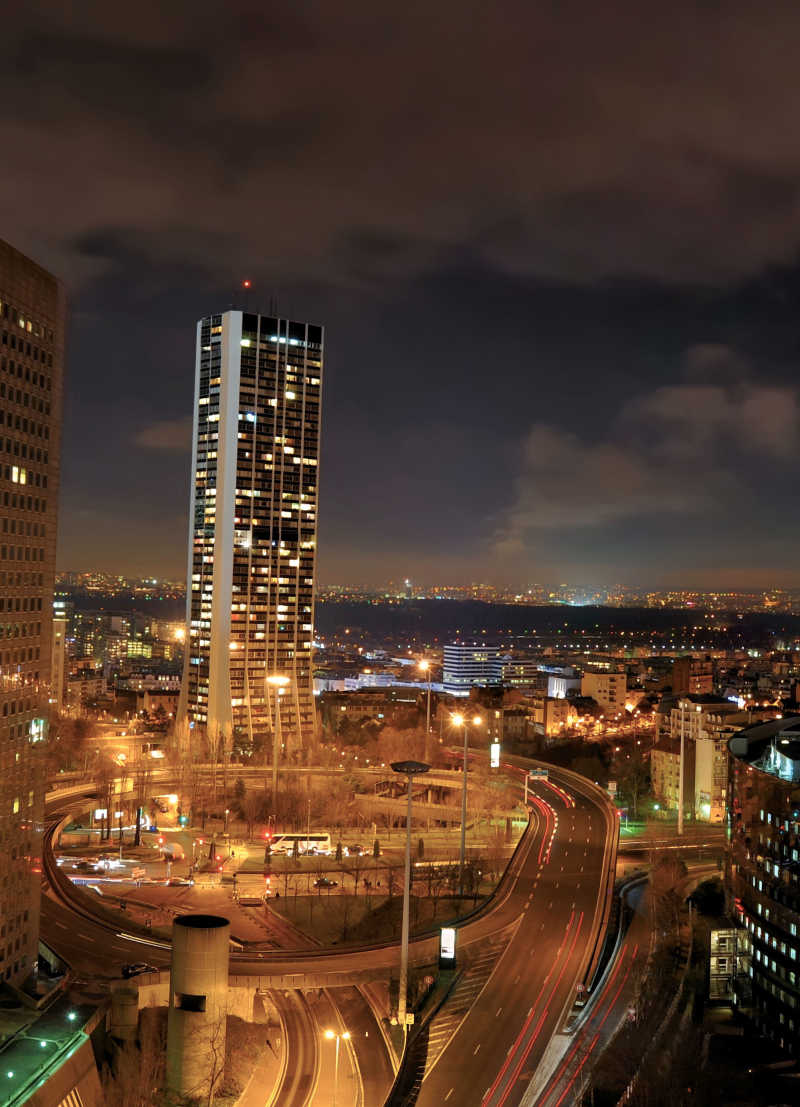 繁华城市的夜景