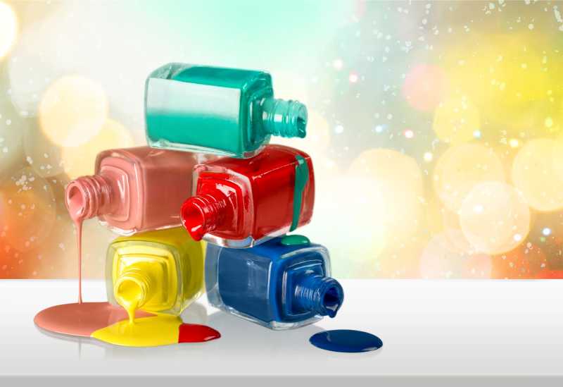 打开不同颜色指甲油