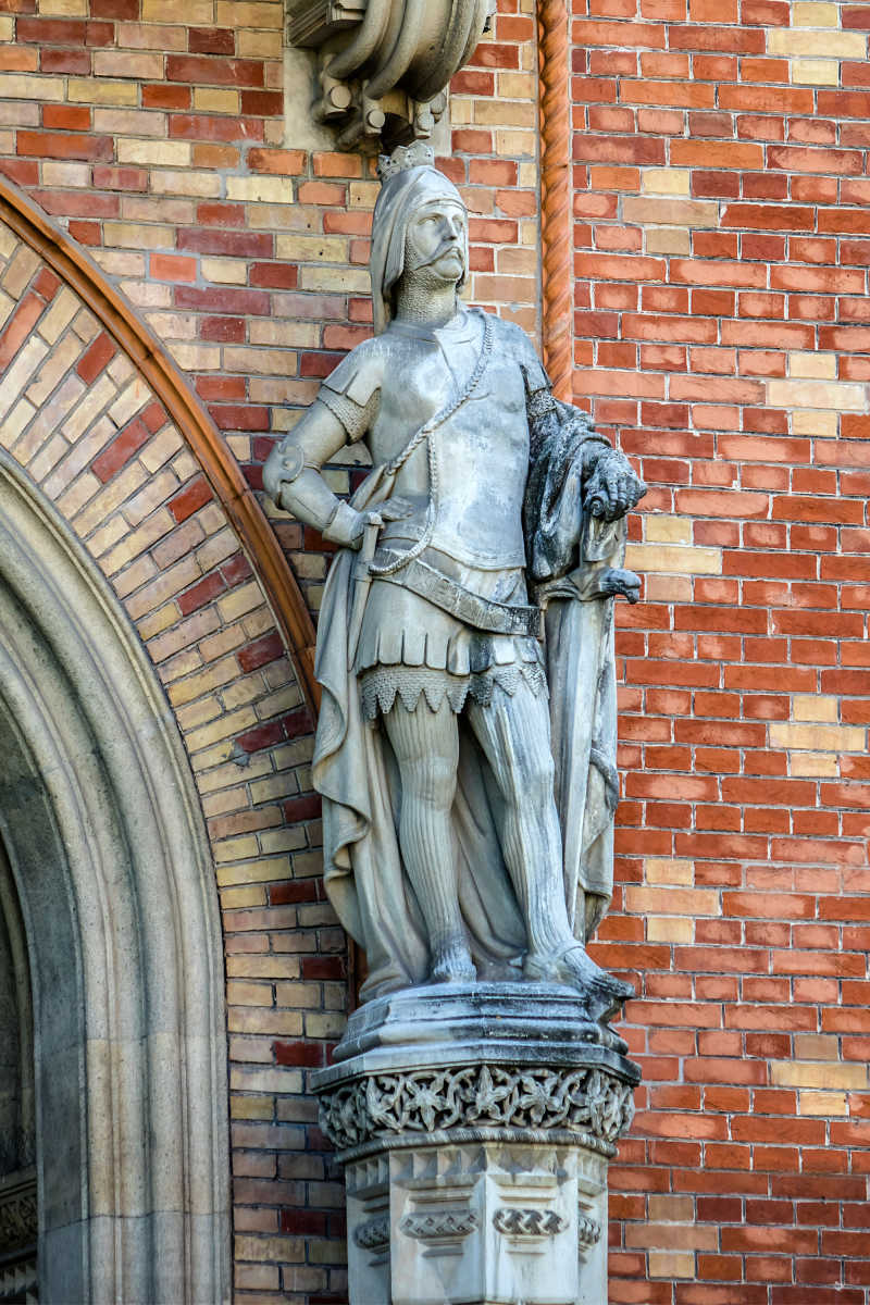 维也纳博物馆门口的精美士兵雕像