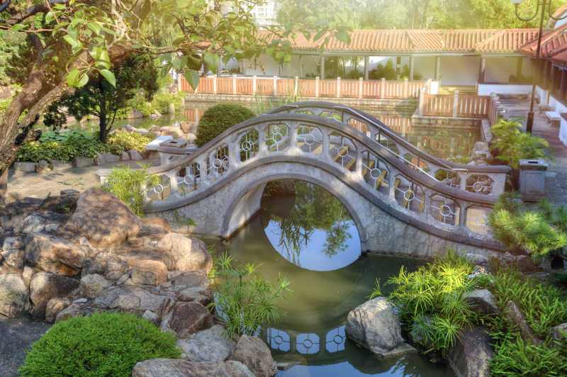 香港美丽的月亮桥花园建筑