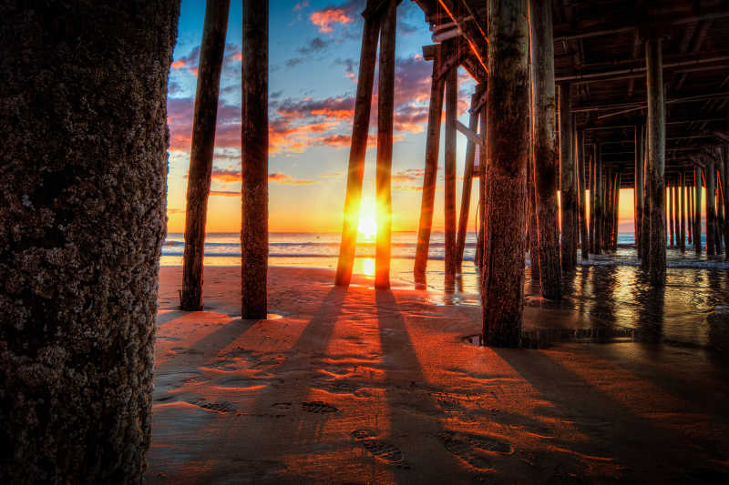 美丽的夕阳海滩风景