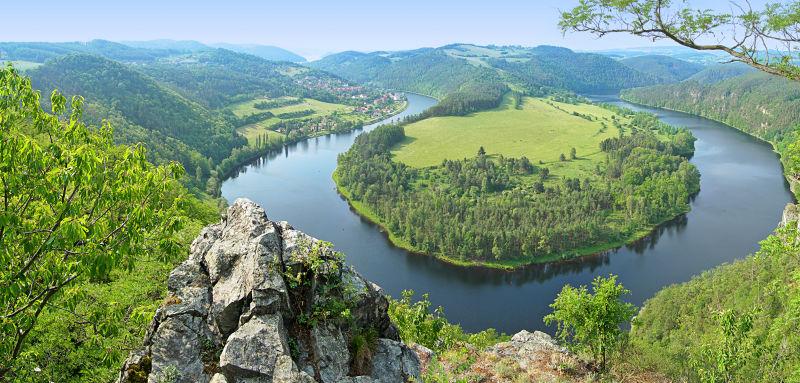 美丽的青山绿水