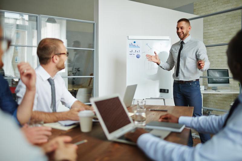 商业团队财经新闻研讨会