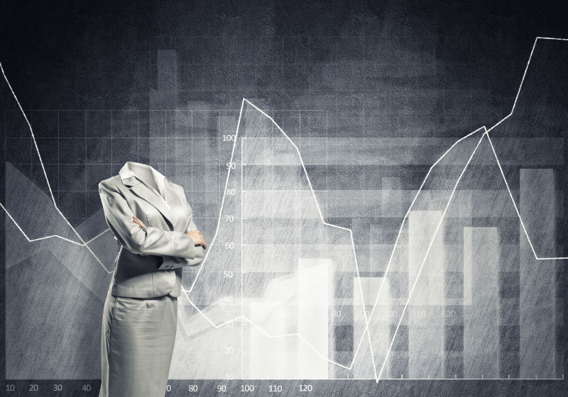 没有头部的年轻女人