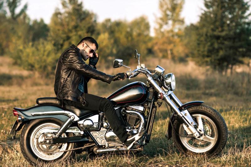 骑摩托车照片 霸气图片