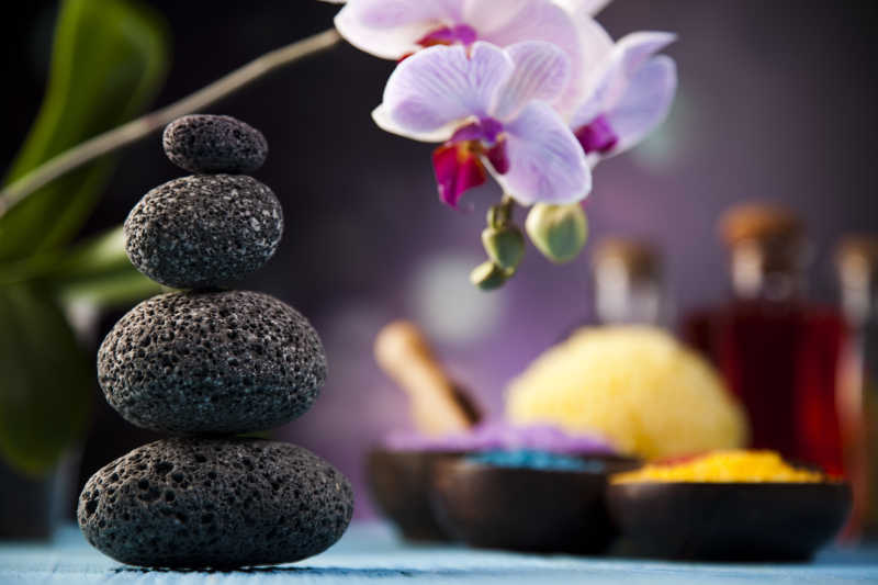 兰花和水疗用品