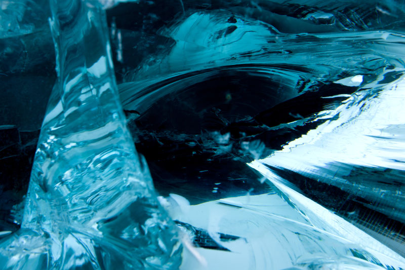 梦幻的蓝色冰块