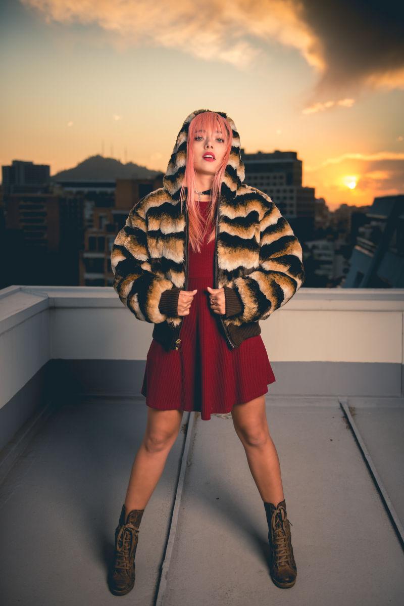 时尚欧美范的性感美女