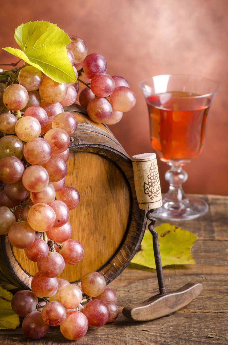 葡萄红酒木塞与开瓶器