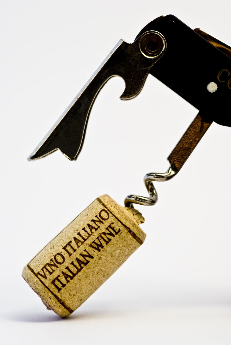 开瓶器打开软木塞