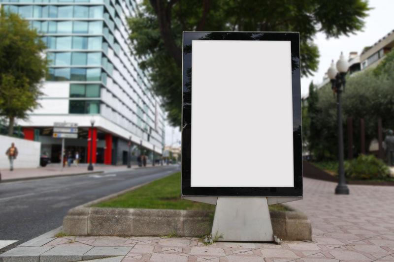 绿色城市街头空白广告牌模型