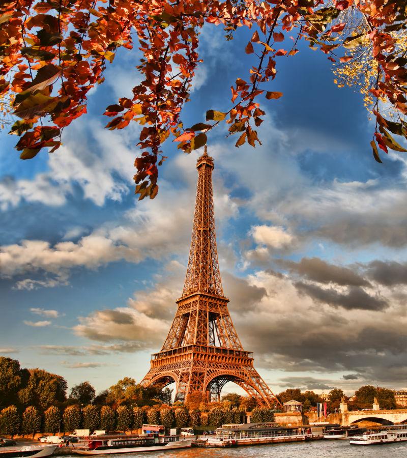 美丽的埃菲尔铁塔