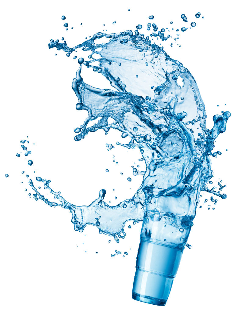 玻璃杯中飞溅出来的水